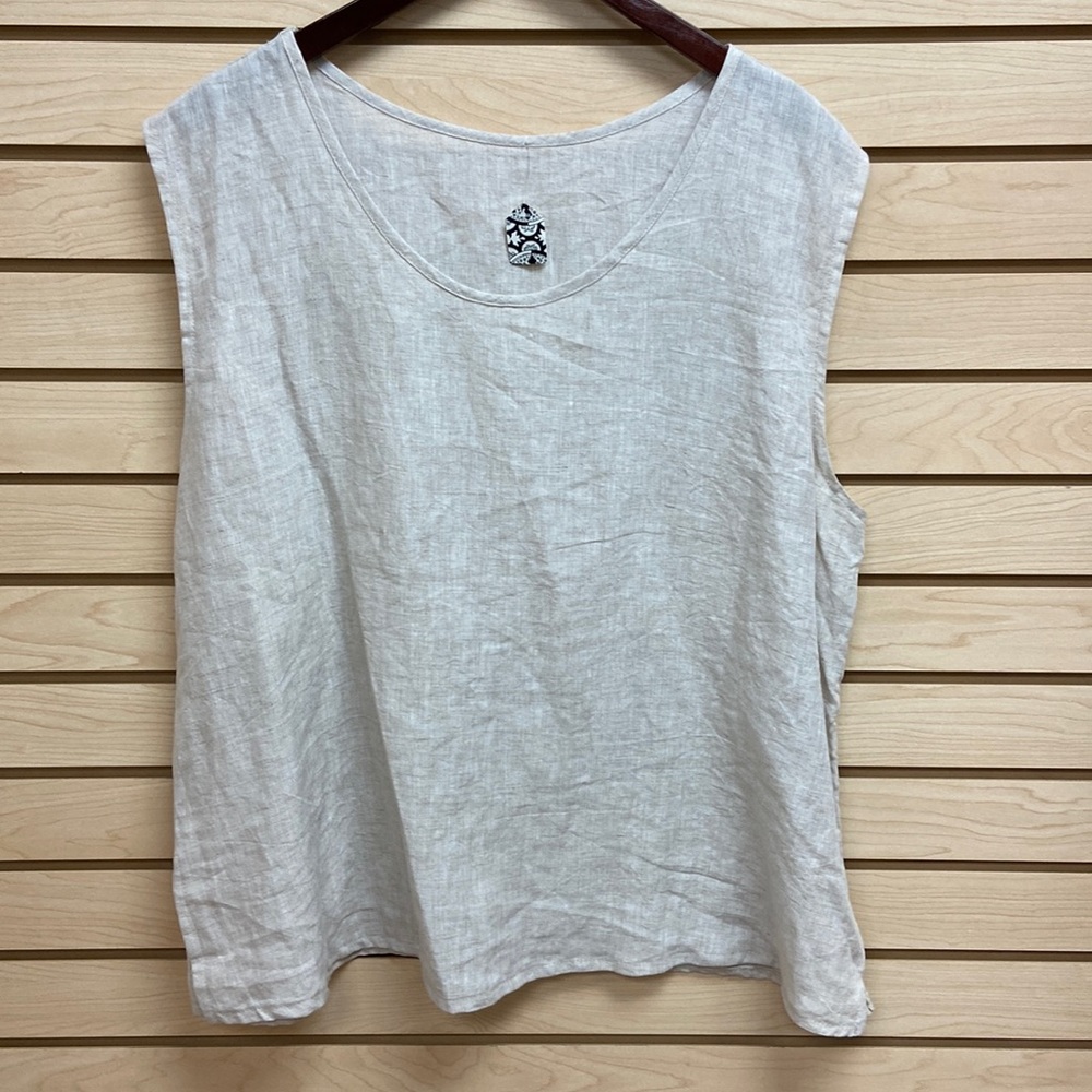 Moonlight women tank top size XXL also have it in XL